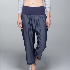Lululemon Post Power Crop